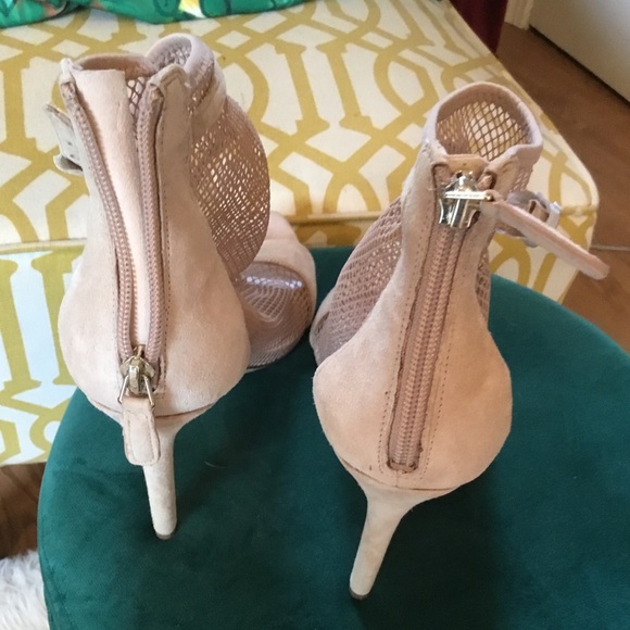 NineWest Fishnet Mesh Booties, back zip, open toe (Brand New) - Picture 5 of 7